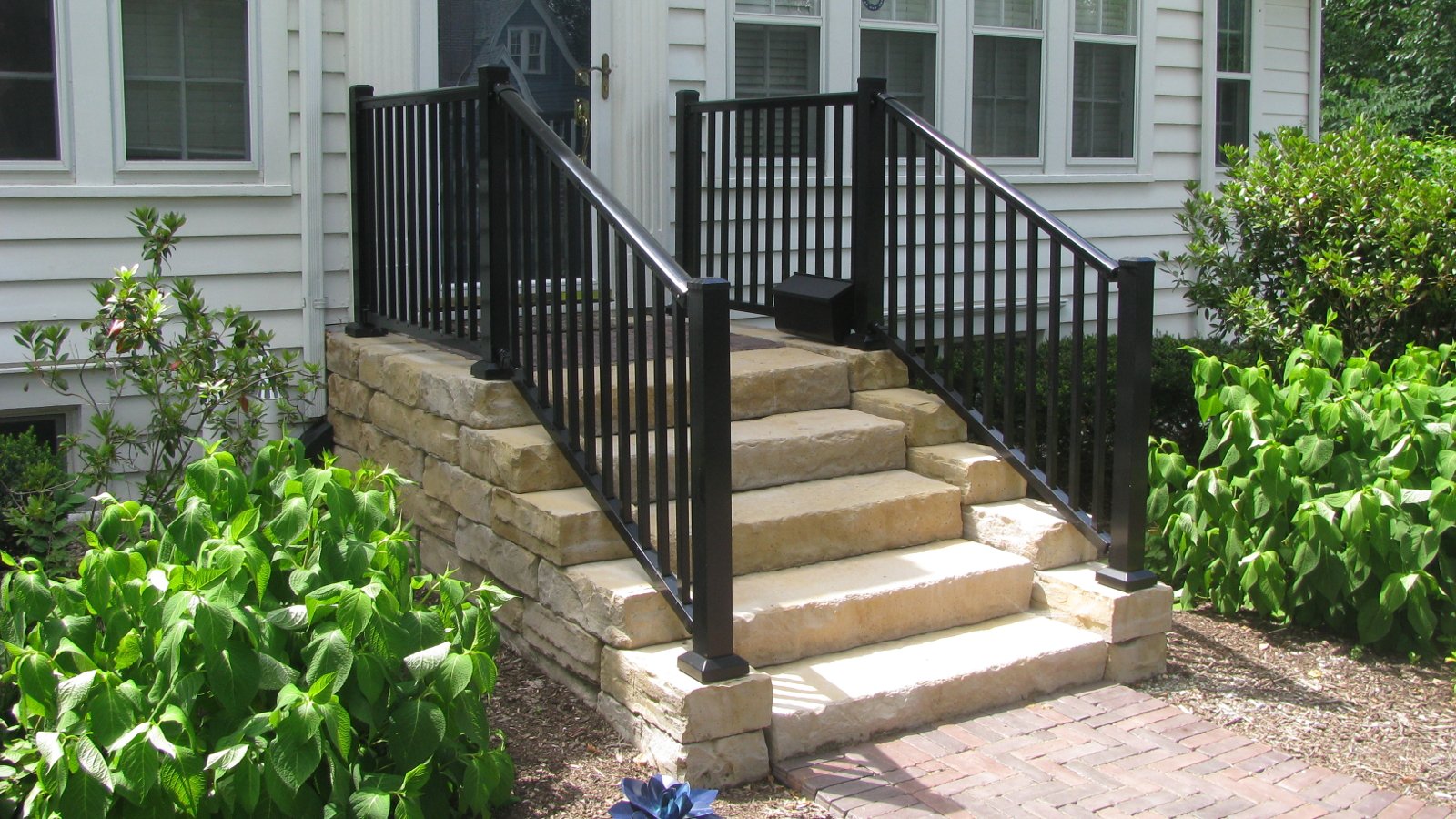 Steps - Rosetta Retaining Wall Block and Step Units